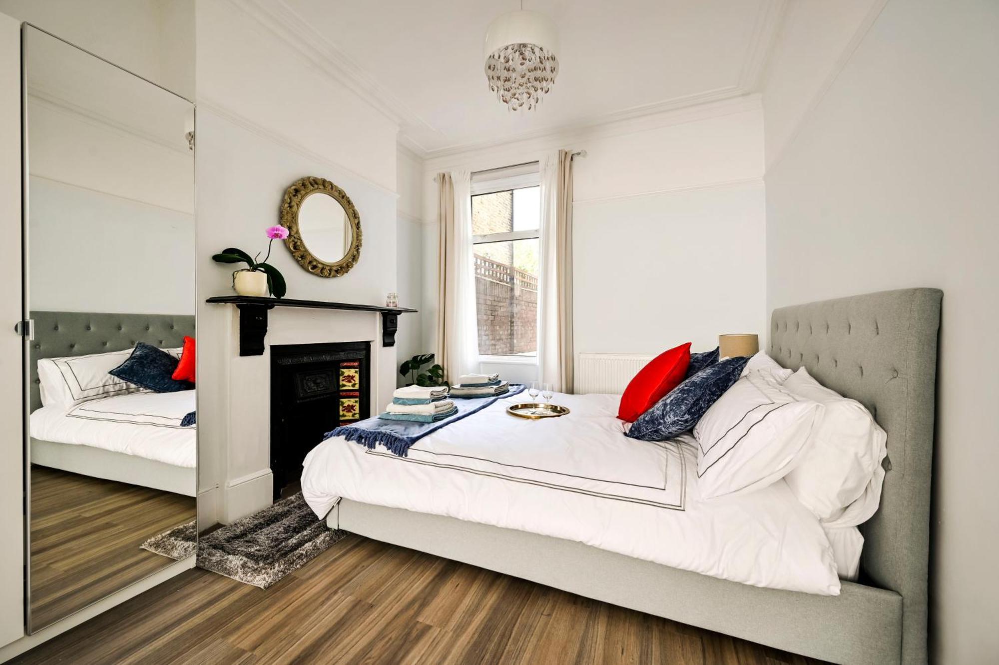 Greenwich Holiday Home Лондон Екстериор снимка
