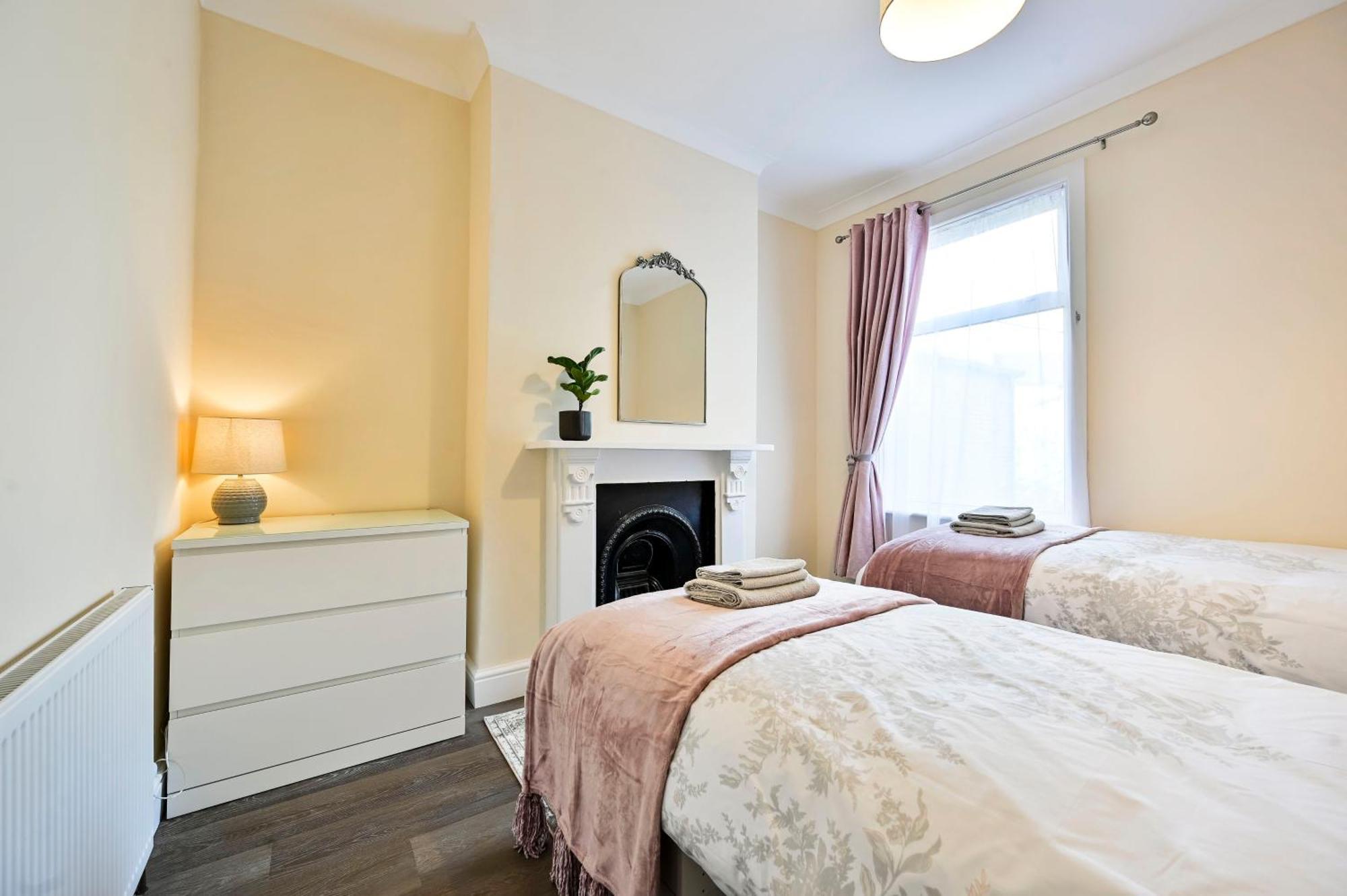 Greenwich Holiday Home Лондон Екстериор снимка